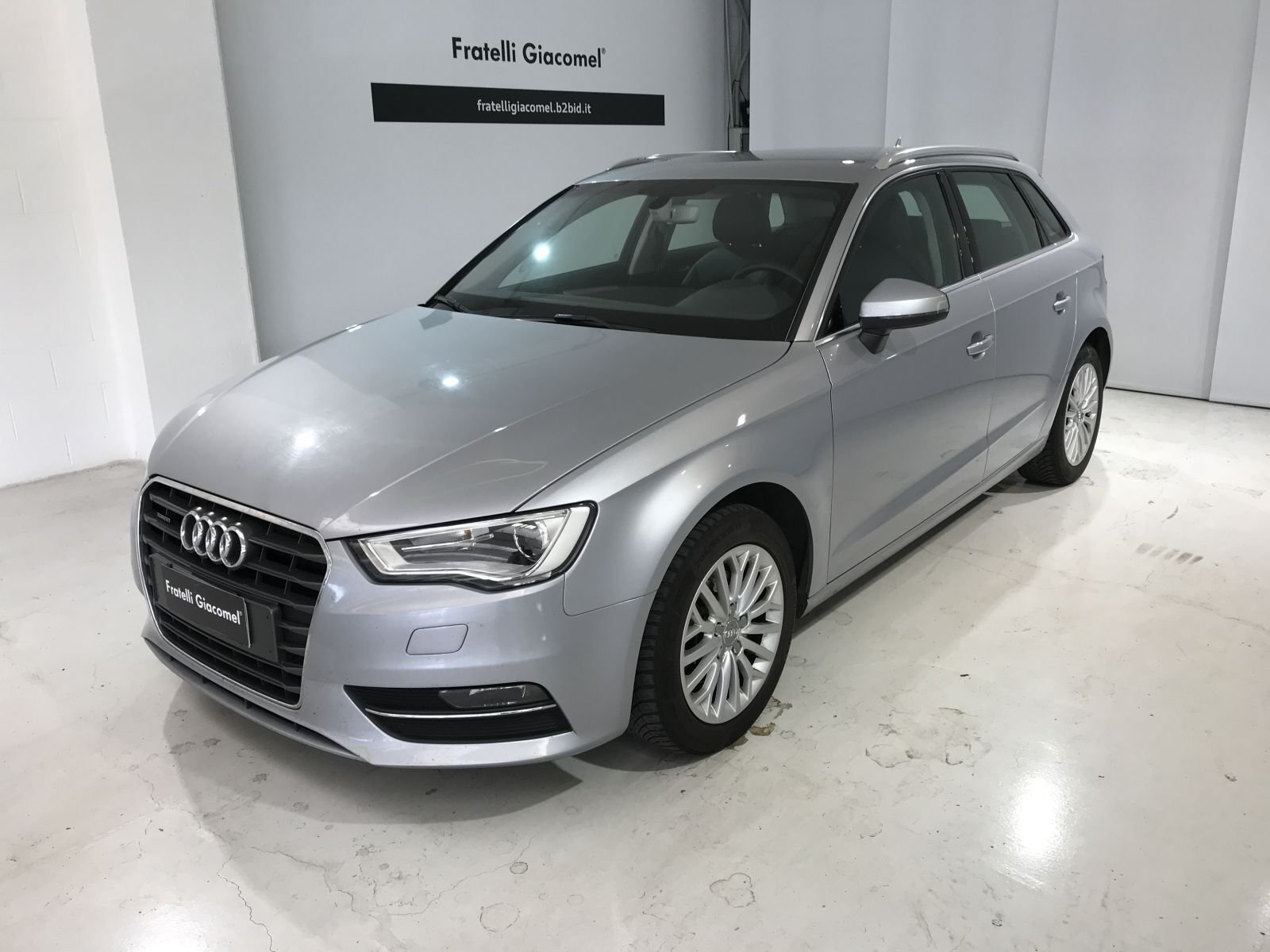 Audi A3 - - Diesel - Manual - 250 425 km