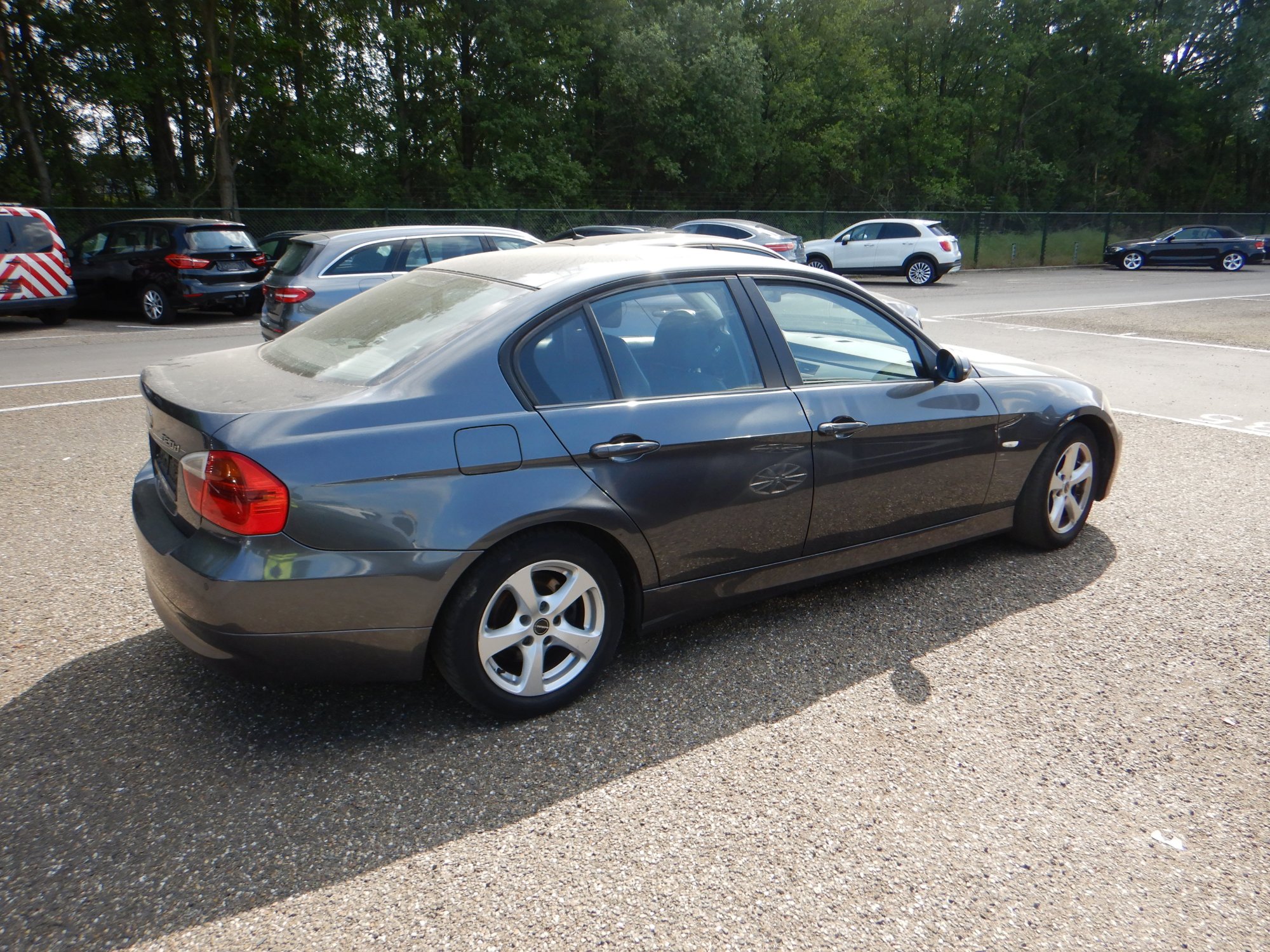 Bmw 3 Series 320d - Diesel - Manual - 276 934 km