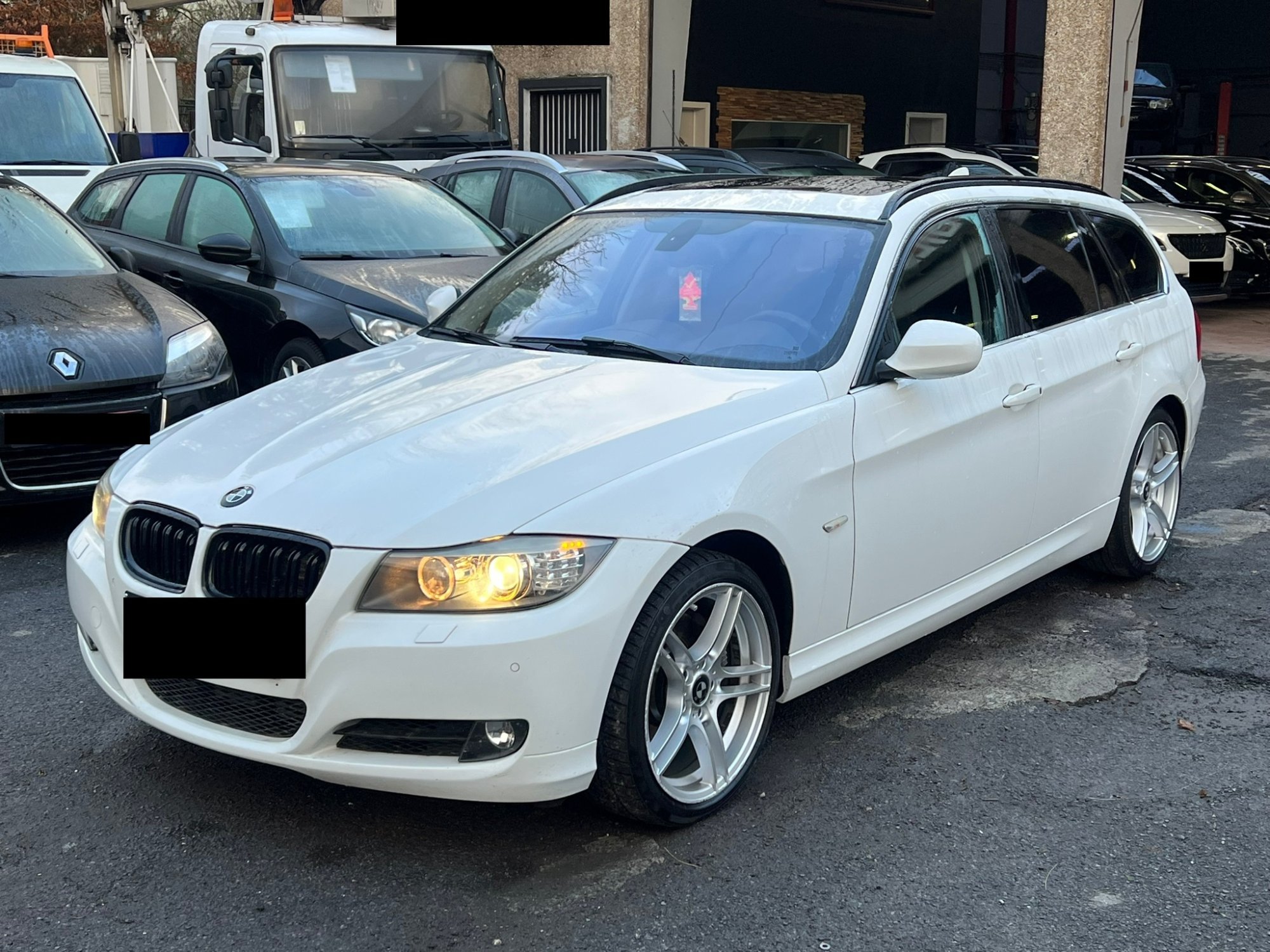 Bmw 3 Series 330d - Diesel - Automatic - 999 999 km