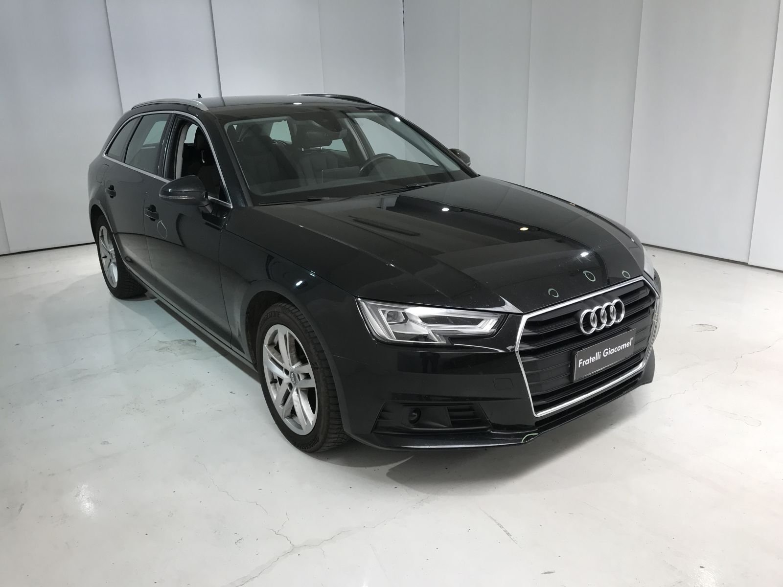 Audi A4 35 - Diesel - Automatic - 245 850 km