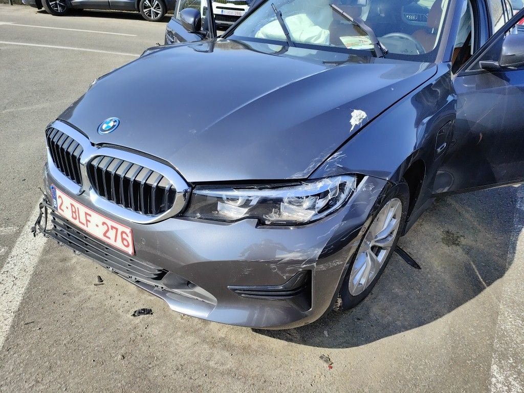 Bmw 3 Series - - Hybride - Automatic - 42 095 km