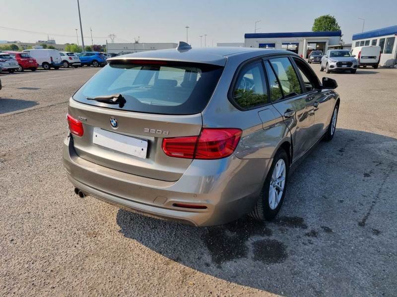 Bmw 3 Series 320d - Diesel - Automatic - 285 572 km