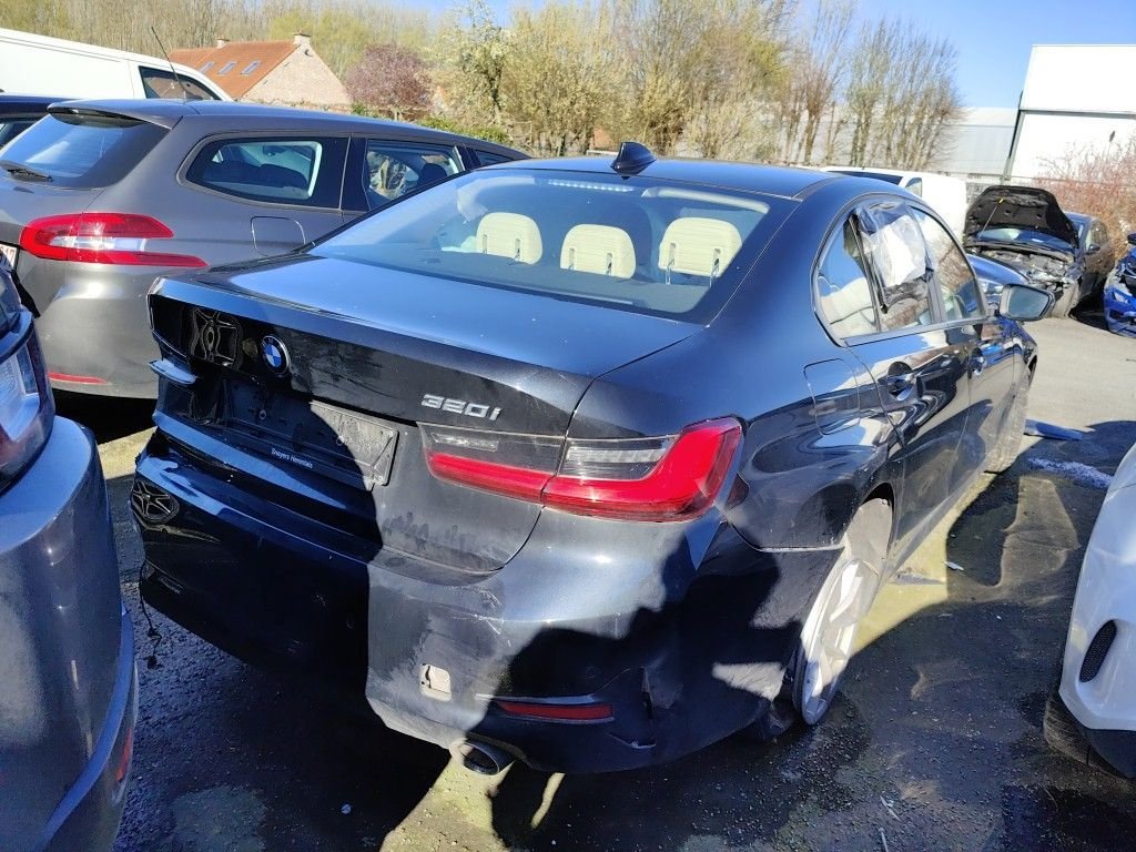 Bmw 3 Series 320i - Benzine - Automatic - 125 117 km