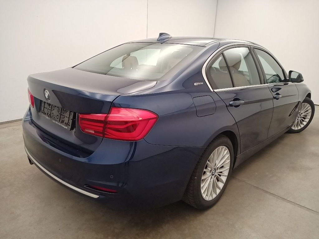 Bmw 3 Series 330e - Benzine - Automatic - 138 936 km