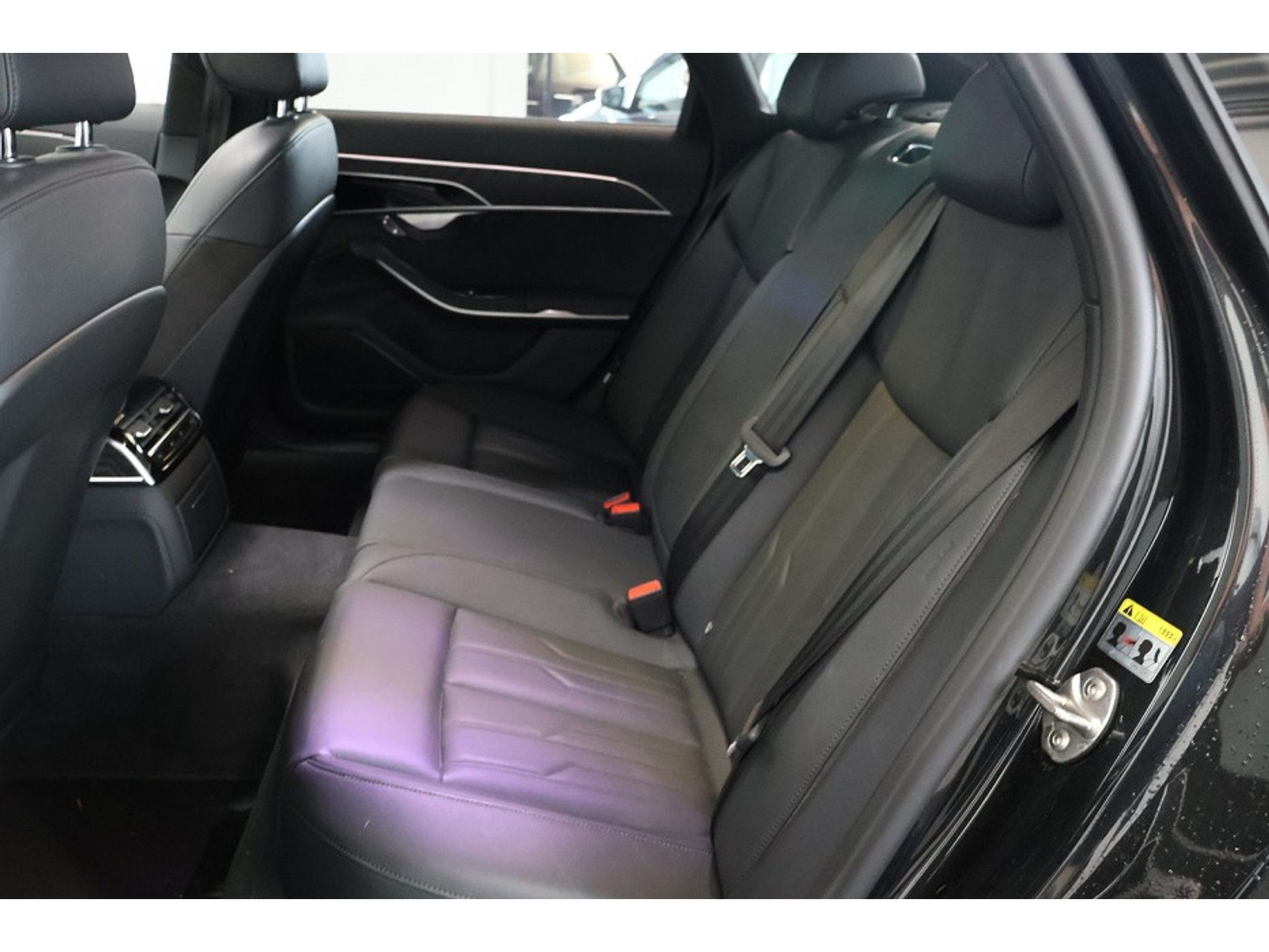 Audi A8 55 TFSI - Benzine - Automatic - 108 753 km