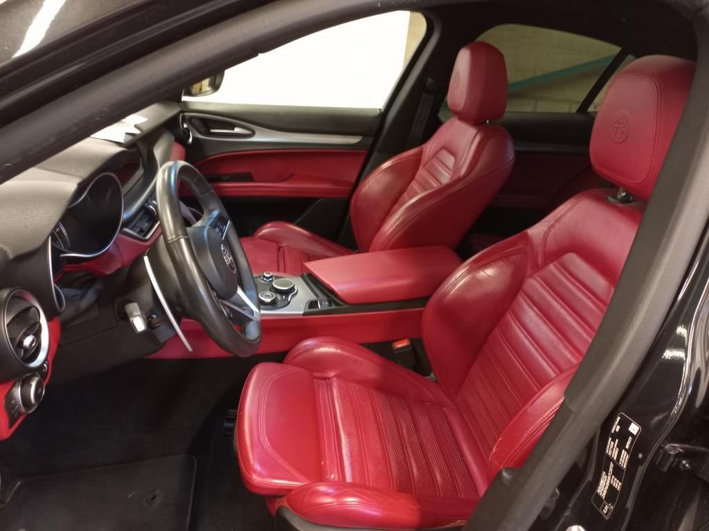 Alfa romeo Stelvio 2.2 JTD - Diesel - Automatic - 196 262 km