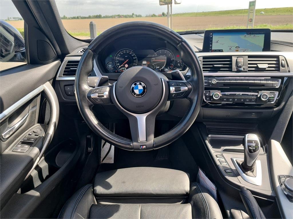 Bmw 3 Series 320i - Benzine - Automatic - 87 342 km