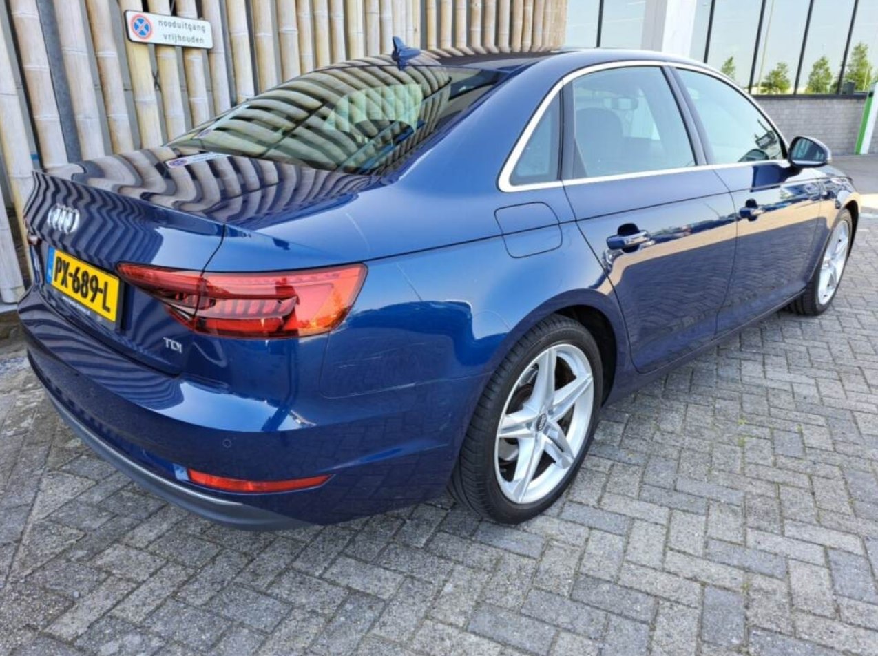 Audi A4 2.0 TDI - Diesel - Automatic - 111 652 km