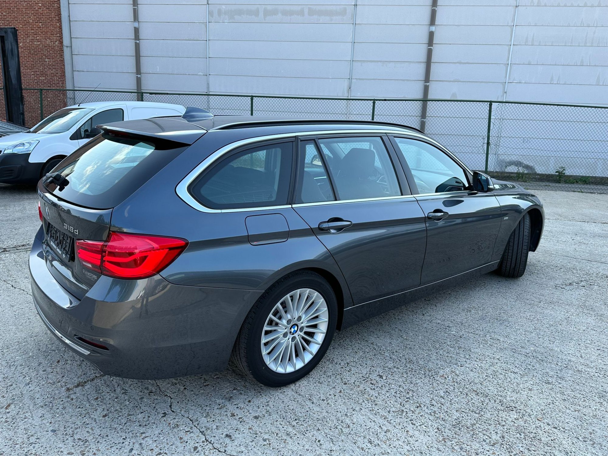 Bmw 3 Series 318d - Diesel - Automatic - 219 703 km