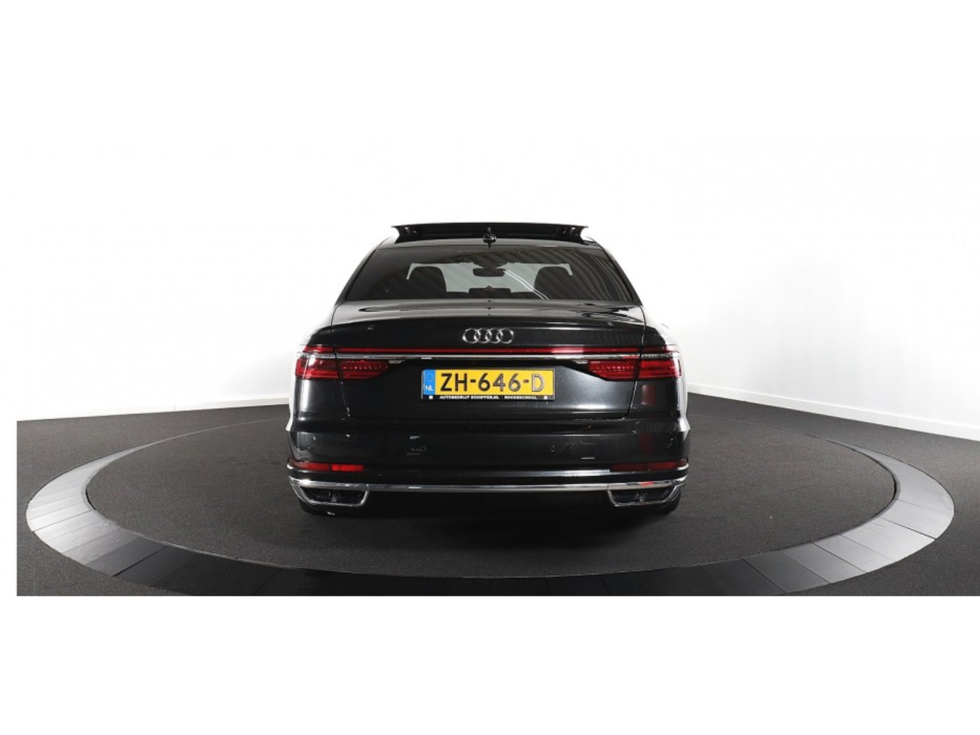 Audi A8 55 TFSI - Benzine - Automatic - 108 753 km