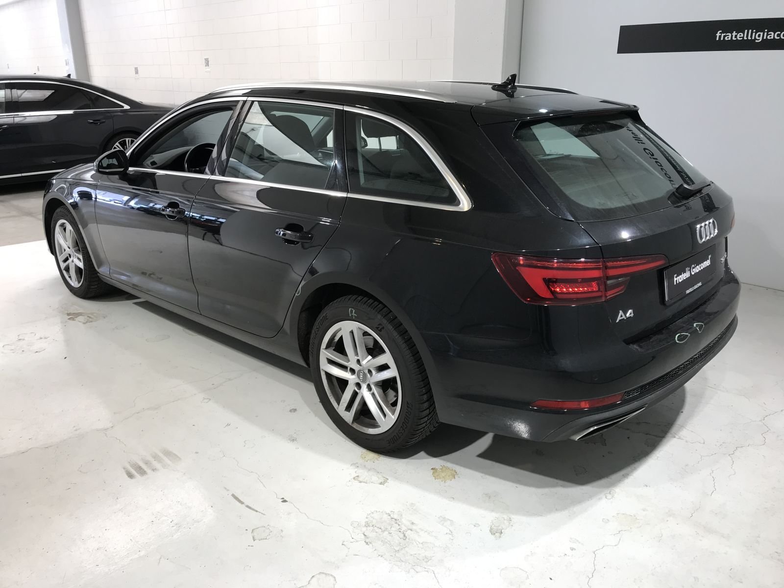 Audi A4 35 - Diesel - Automatic - 245 850 km