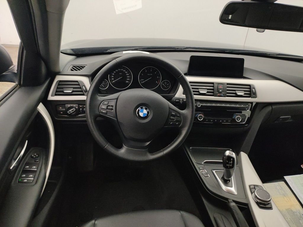 Bmw 3 Series 320d - Diesel - Automatic - 132 256 km