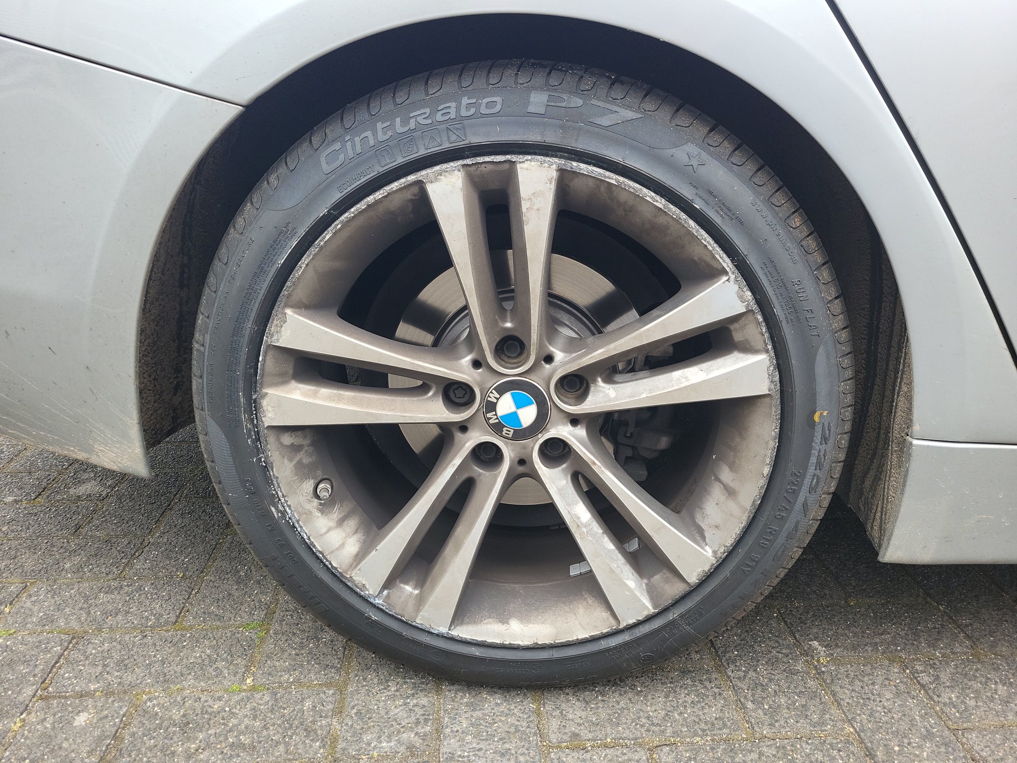 Bmw 4 Series 418i - Benzine - Automatic - 151 072 km