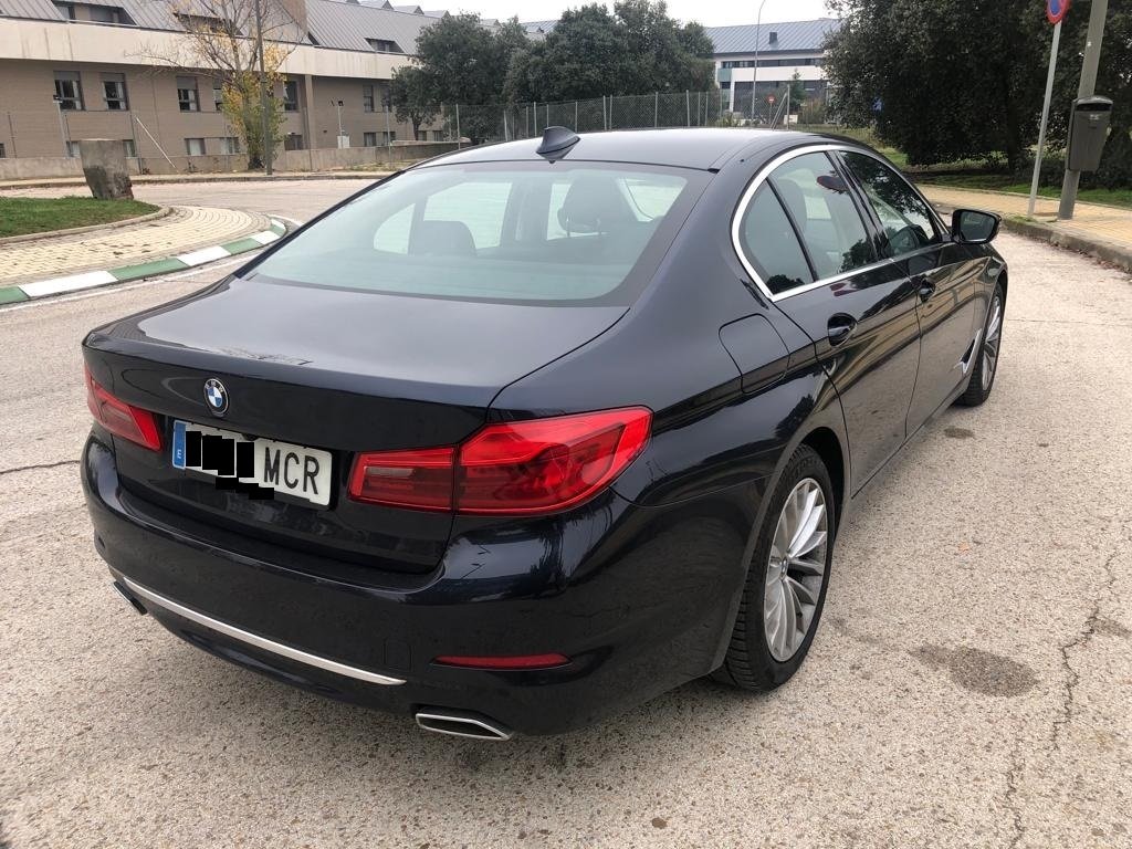 Bmw 5 Series 540i - Benzine - Automatic - 33 486 km