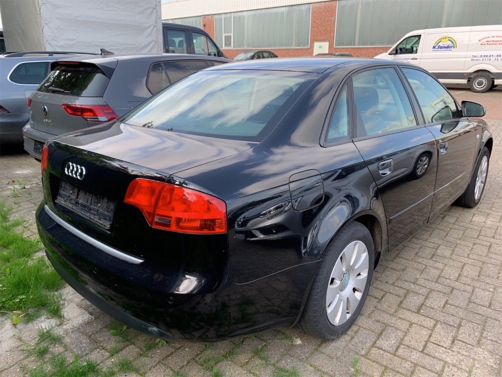 Audi A4 1.6 - Benzine - Manual - 218 179 km