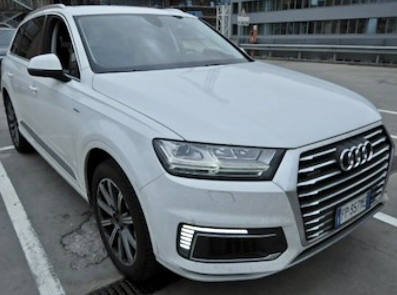 Audi Q7 3.0 TDI - Hybride - Automatic - 129 230 km