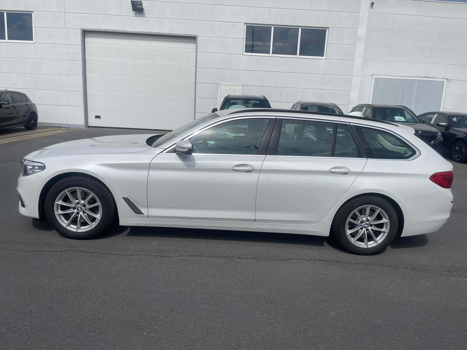 Bmw 5 Series 520 - Diesel - Automatic - 275 247 km