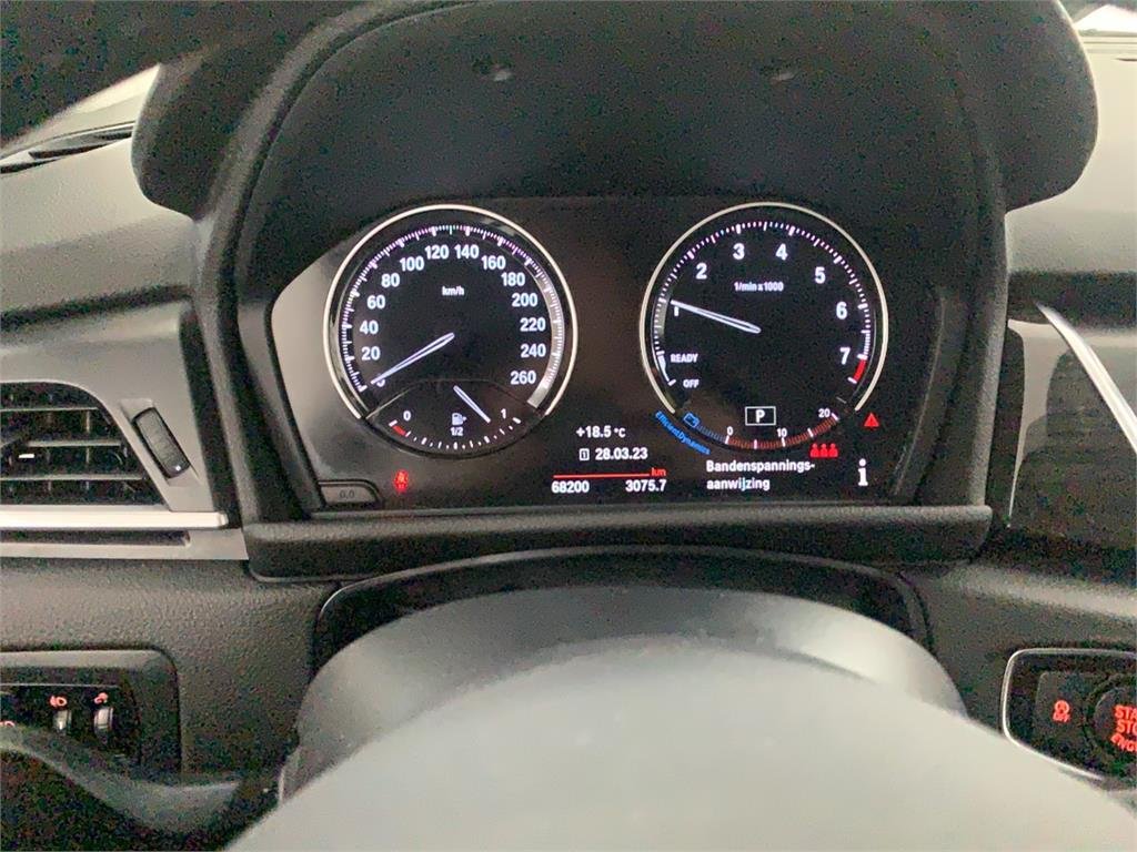 Bmw 2 Series 218i - Benzine - Automatic - 68 200 km