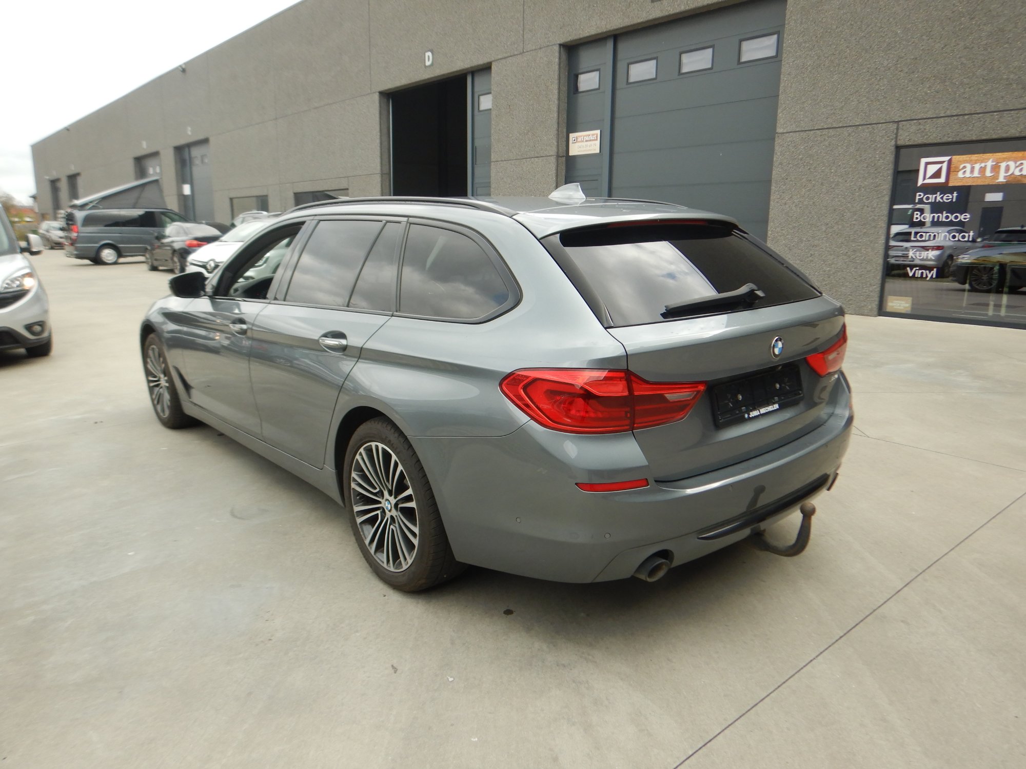 Bmw 5 Series 520 - Diesel - Automatic - 181 593 km