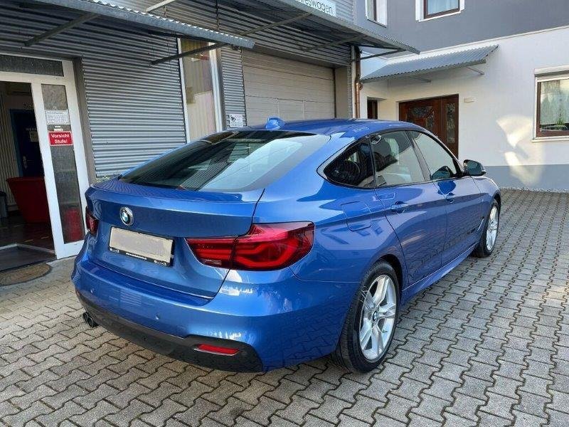 Bmw 3 Series 320i - Benzine - Automatic - 24 951 km