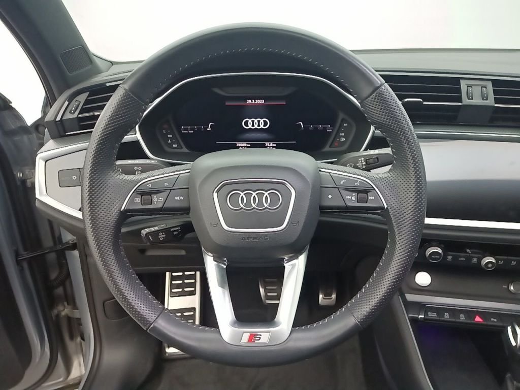 Audi Q3 45 TFSI - Benzine - Automatic - 78 984 km