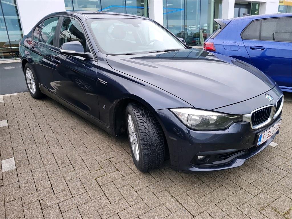 Bmw 3 Series 330e - Hybride - Automatic - 181 959 km